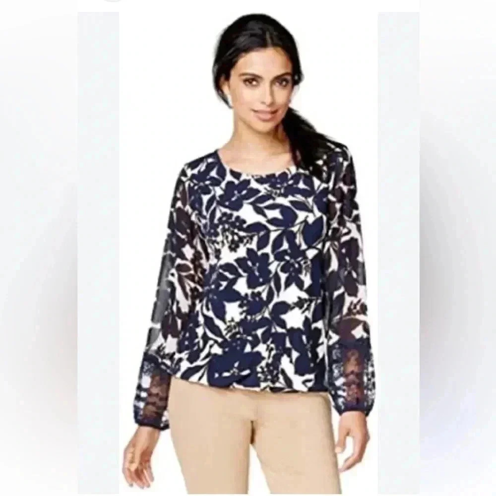 Alfani Georgeous Top with long lace sleeves white blue floral petite medium long
